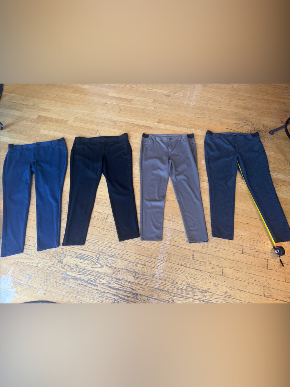 Women’s Vera Wang  Stretch knit 4 pairs; Black, Navy, Gray, and Taupe XL